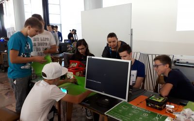 V živo s konference TRiii